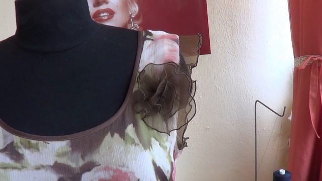 Платье из цветного шифона с отделкой из органзы смотреть онлайн