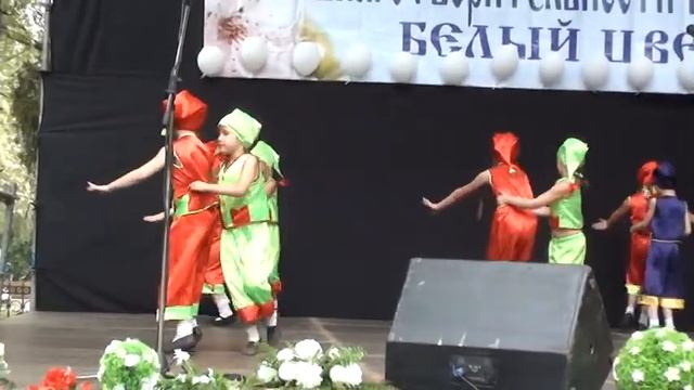 "ОВАЦИЯ" на празднике "Белый цветок" май 2012г. смотреть онлайн