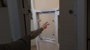 Сетка-антикошка на окно ПВХ (решётка на замках) Съёмная, не требует сверления рам