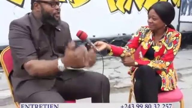 Dénis Kambayi très émotionné par la simplicité de Joseph Kabila au sénat. смотреть онлайн