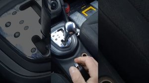 Пежо 308. Ручник, ЕР-6, масляный щуп.