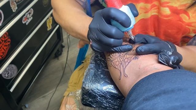 The last of us Part ll Tattoo смотреть онлайн