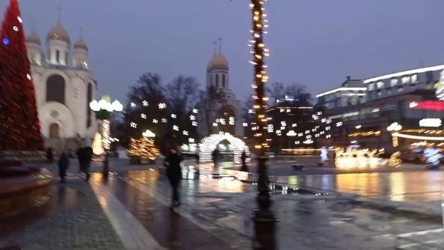 Предновогоднее настроение... площадь Победы. Калининград смотреть онлайн