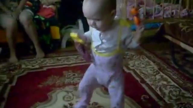 Первые шаги .11 месяцев смотреть онлайн