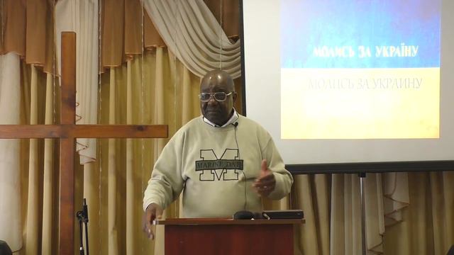 "Противостояние в день злой" Алексис Браун. смотреть онлайн