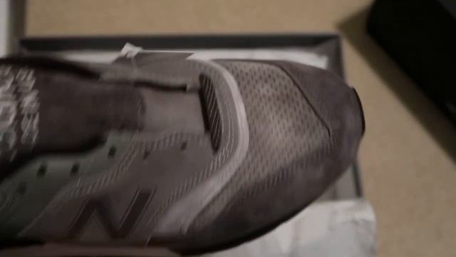 New Balance® X J.Crew 997 10th Anniversary Sneaker Unboxing смотреть онлайн