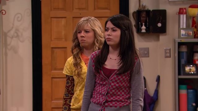 iCarly | Freddie's Feud | Nickelodeon UK смотреть онлайн