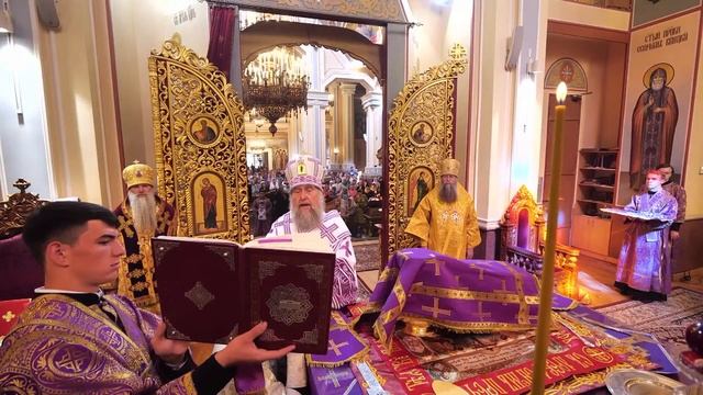 Божественная литургия Вознесенский кафедральный собор Алматы. Начало 8.30 смотреть онлайн