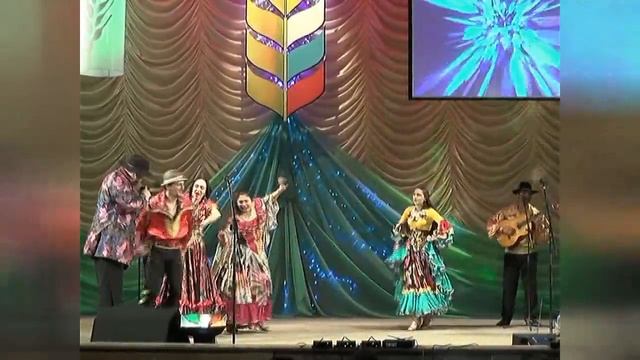 Цыганский ансамбль Чергэн (Воронеж) в Грибановке. 2016 смотреть онлайн