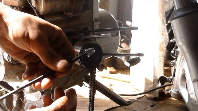 Ремонт мопеда Альфа- Ирбис меняем шпильки. делаем подгончик хозяину смотреть онлайн