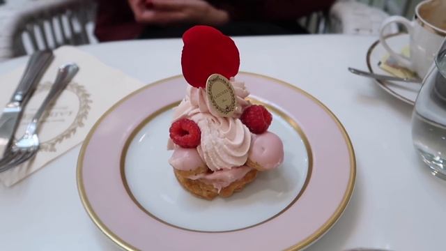 Visiting the First Vegan Ladurée смотреть онлайн