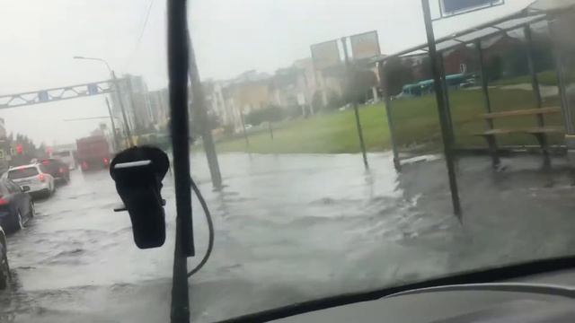 ЗАТОПИЛО. Канализационное озеро на Парашютной. смотреть онлайн