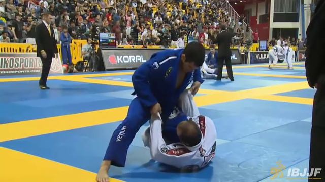 Rodolfo Vieira v Bernardo Faria - 2014 IBJJF Worlds Black Belt Open Weight смотреть онлайн