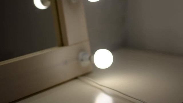 Зеркало с деревянной рамой / Wooden frame with 4000k bulbs смотреть онлайн