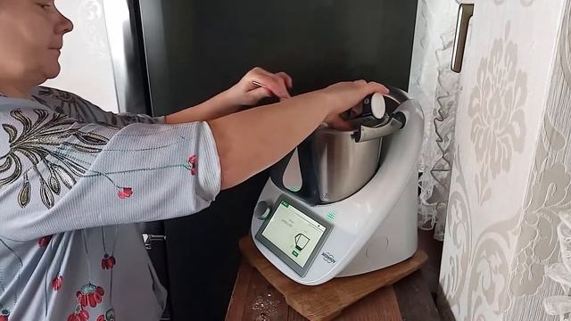 пирог с лаксом и шпинатом смотреть онлайн