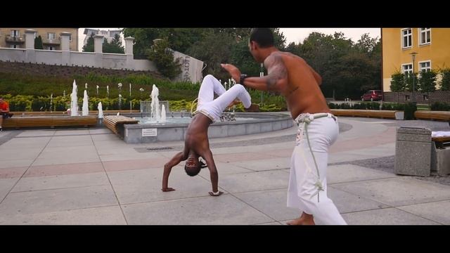 Capoeira Rzeszów - Professor Amendoim - GINGANDO SEMPRE. Polonia смотреть онлайн