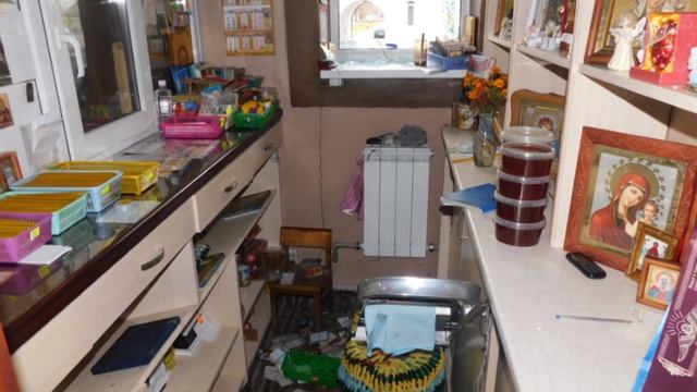 В Калинковичах вор проник в Свято-Казанский собор и похитил церковное серебро смотреть онлайн