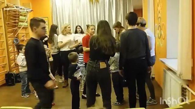Приехали волонтёры и клоун. Реабилитационный центр. смотреть онлайн