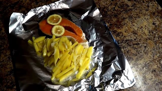 Простые и вкусные рецепты. Рыба в фольге запеченная в духовке. смотреть онлайн