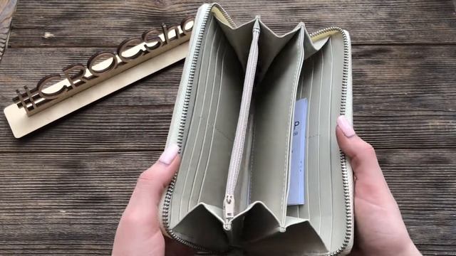 Кошелек-клатч из кожи крокодила на одной молнии, 20х10 см. A0032W2 смотреть онлайн