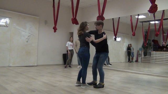 Бачата в Шостаковиче. Евгений Тильдиков и Аня Ильясова смотреть онлайн