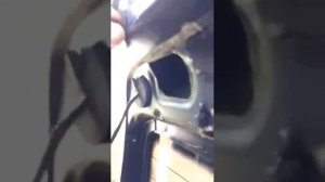 Снятие двери багажника ВАЗ 2111