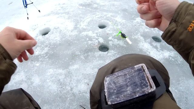 Хорошая погода чтобы потягать РЫБКУ! Рыбалка в Воронеже на водохранилище. 2021. смотреть онлайн