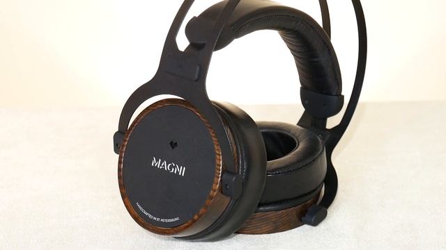 Kennerton Magni Et Gjallarhorn