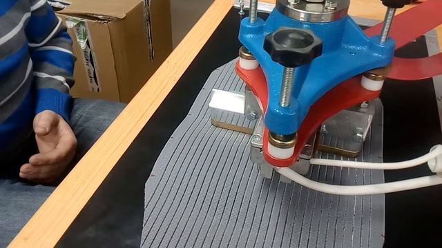 Изготовление ортопедического пояса на станке ТВЧ смотреть онлайн