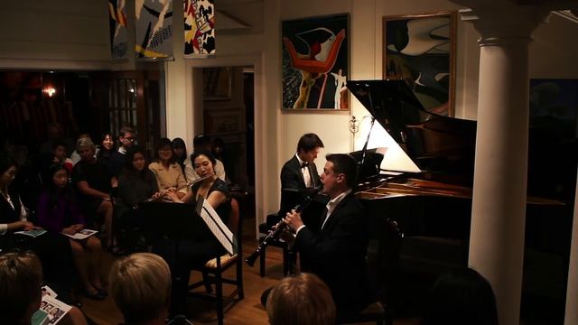 1. Hungarian Dance Suite No. 1 by Johannes Brahms смотреть онлайн