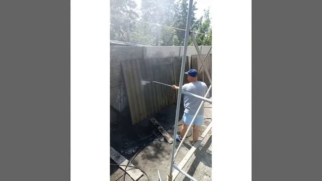 Мойка крыш #реставрация#мойка#очистка#чистка#покраска#обработкаантисептиком#ремонткровли#устранение смотреть онлайн