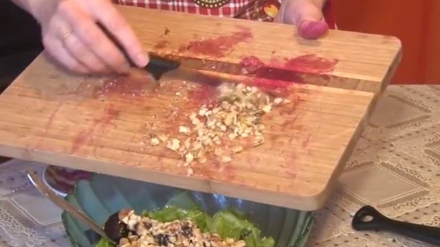 Салат из свеклы с брынзой смотреть онлайн