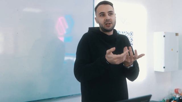 Хакатон - IT OVERONE & Эдвард Хомицкий! смотреть онлайн