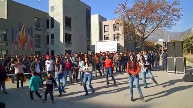FIRST WOW WEDNESDAY FLASH MOB || PURJAA BHANGRA || UPES || DEHRADUN || GANDHI CHOWK смотреть онлайн