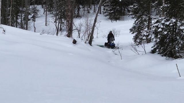 Тестируем Stels капитан с новым двигателем и гусеницей смотреть онлайн