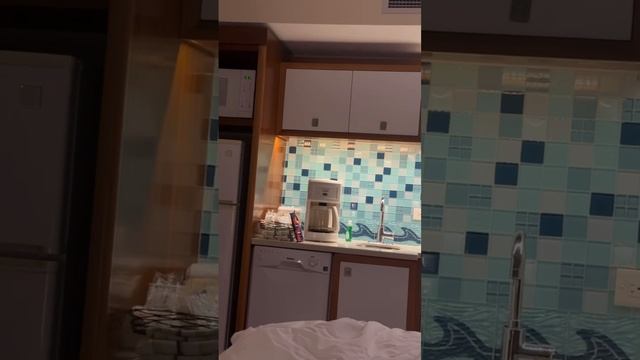 Хочу домой! Что это за кущи? Бабка-цветочница.Это финишная прямая-уголек предлагает что-то смотреть онлайн