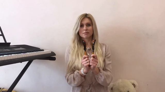 Повтори ритм. Музыкальная игра для детей 2-4 лет с Еленой Поцелуевой смотреть онлайн