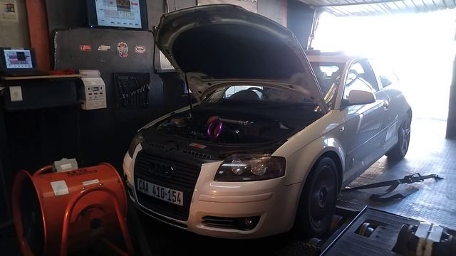 Audi 2l 16v fsi in for a engine rebuild and power run смотреть онлайн
