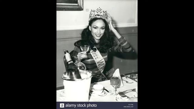 Miss Bermuda смотреть онлайн
