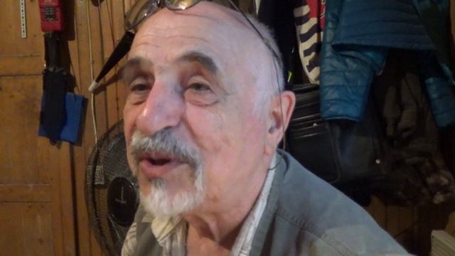 Wildlife artist Mr Vadim Gorbatov tells on his interest in birds of prey and falconry. In Russ. P.4 смотреть онлайн