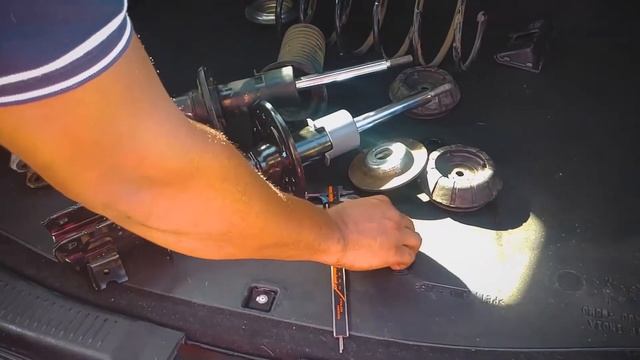 updating on the installation of KYB excel G shock absorbers for scross 1.6 смотреть онлайн