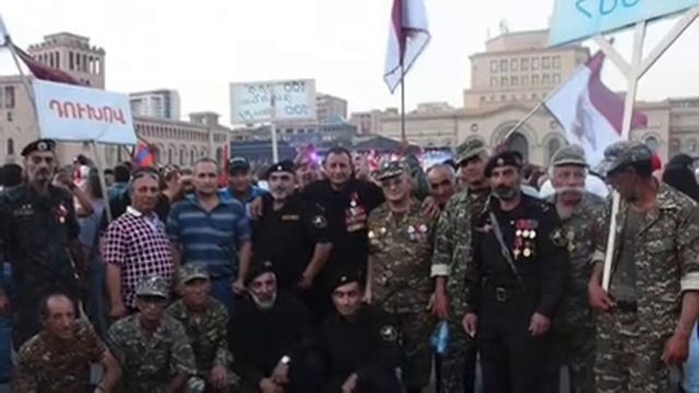 Сыновья уходят в бой смотреть онлайн