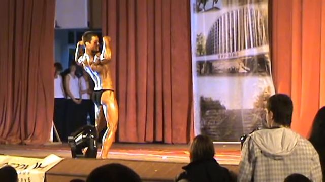 Дмитрий Чемпионат по бодибилдингу Харьков 2009 смотреть онлайн
