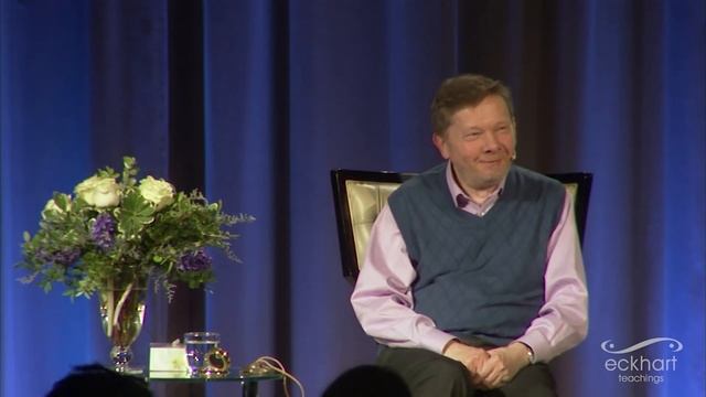 Practical Tips to Stay Present and in Stillness | Eckhart Tolle смотреть онлайн
