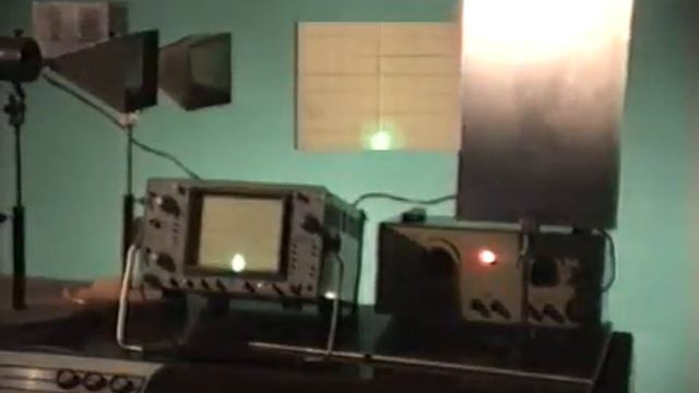 Интерференция волн в СВЧ-диапазоне смотреть онлайн