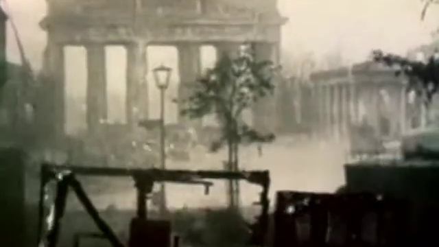 Проект "Война в стихах": Петр Панфилов читает авторское стихотворение смотреть онлайн