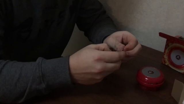 Распаковка колонки от компании Pringles смотреть онлайн