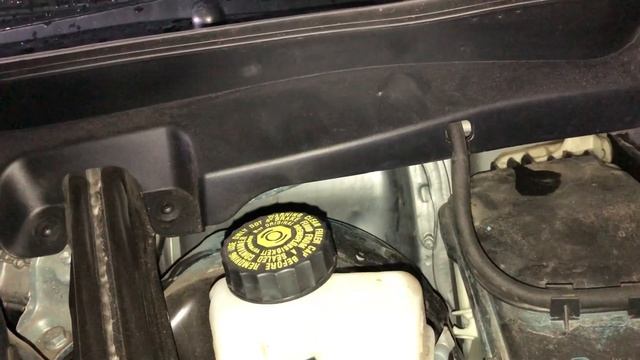 Дайте совет , как можно решить проблему с шланга форсунок лобового стекла на Mercedes-Benz GLK220 смотреть онлайн