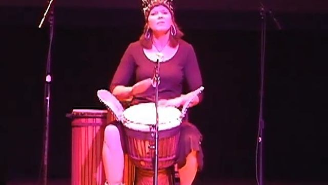 Djembe Solo_Liz Broscoe_Durga show.mp4 смотреть онлайн