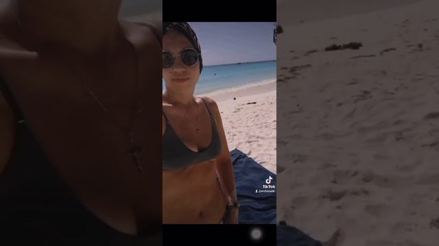 Безумно любила свою работу . И всегда буду выбирать то,что я люблю . Не хочу быть злой на всех.. смотреть онлайн